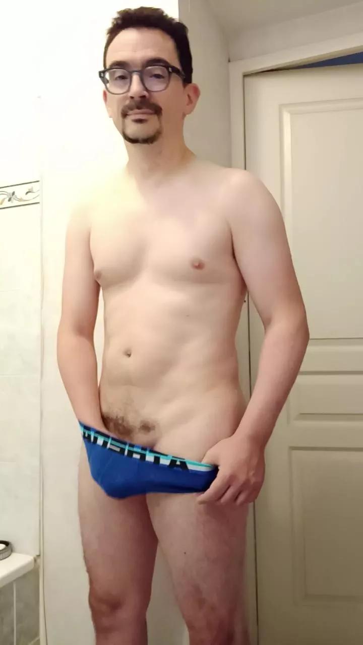 Offline gayversaboy69 on Cam4