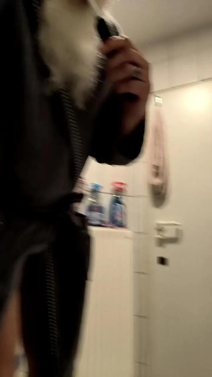 Offline germanman66 on Cam4