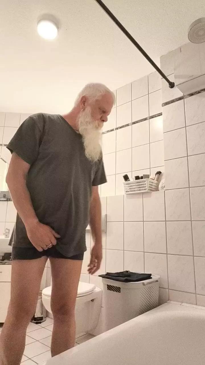 Offline germanman66 on Cam4