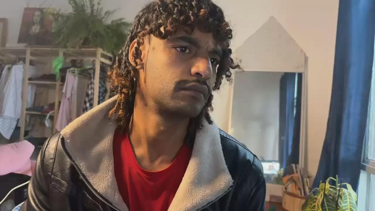 Offline gerson229 on Cam4