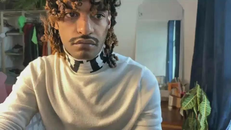 Offline gerson229 on Cam4