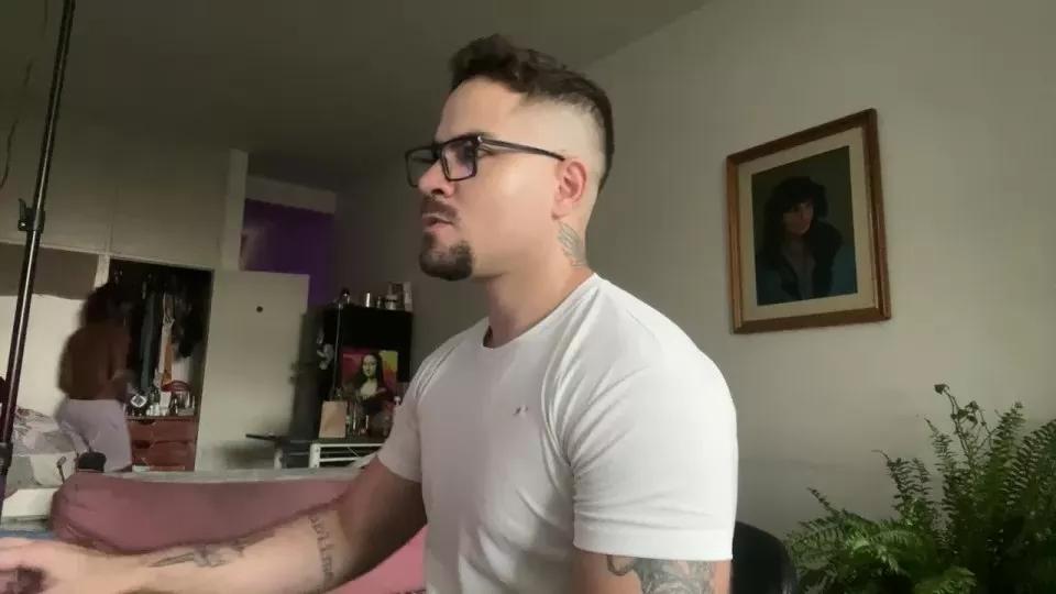 Offline gerson229 on Cam4