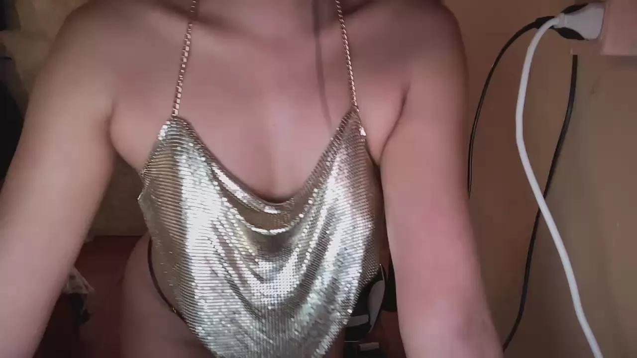 Offline GiaSexy_00 on Cam4