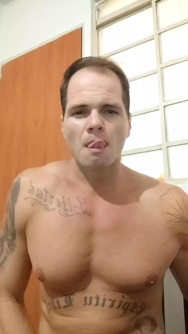 Offline Giricotta on Cam4