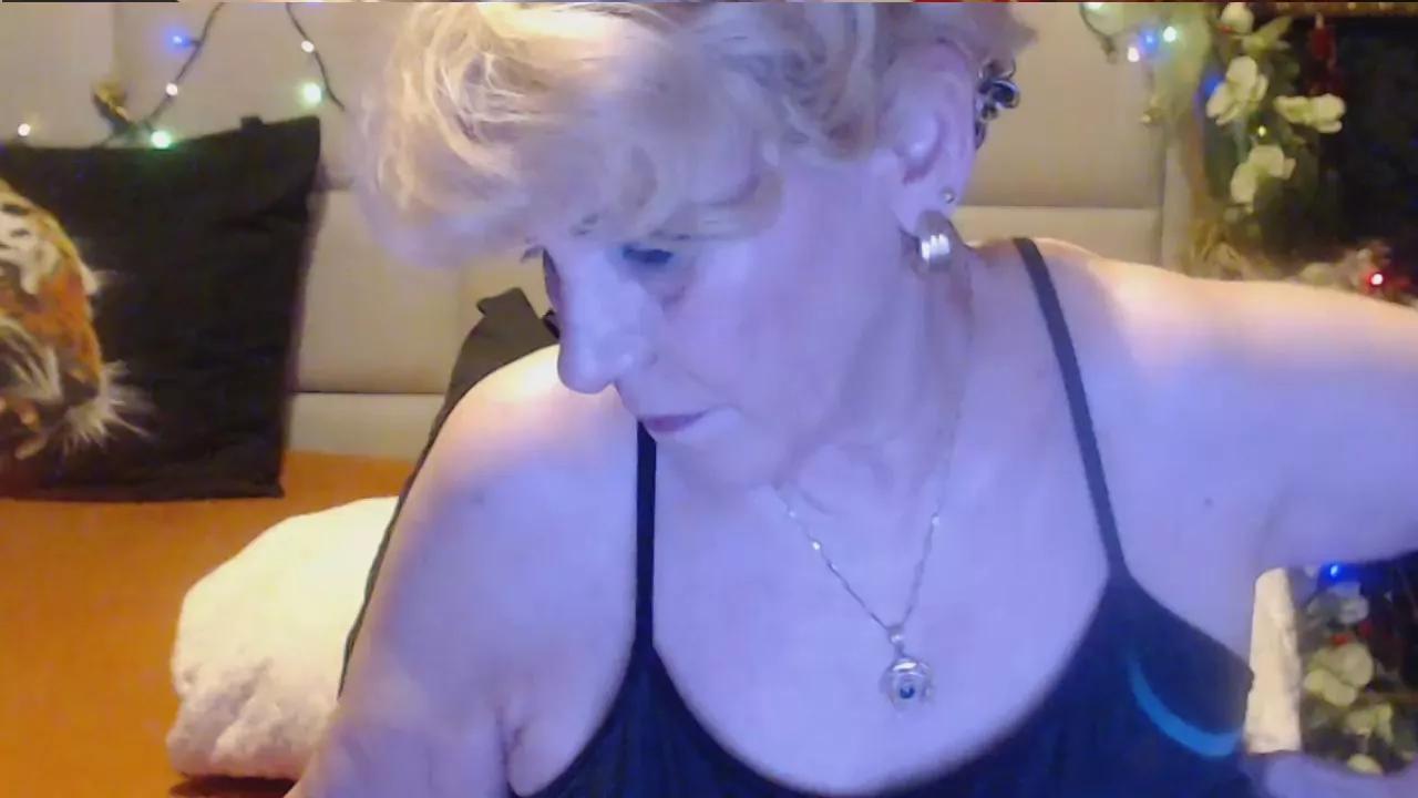 Offline GRANNY_LISA on Cam4