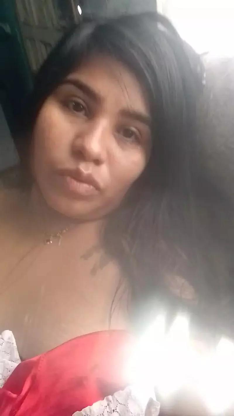 Offline Guadalupe20 on Cam4
