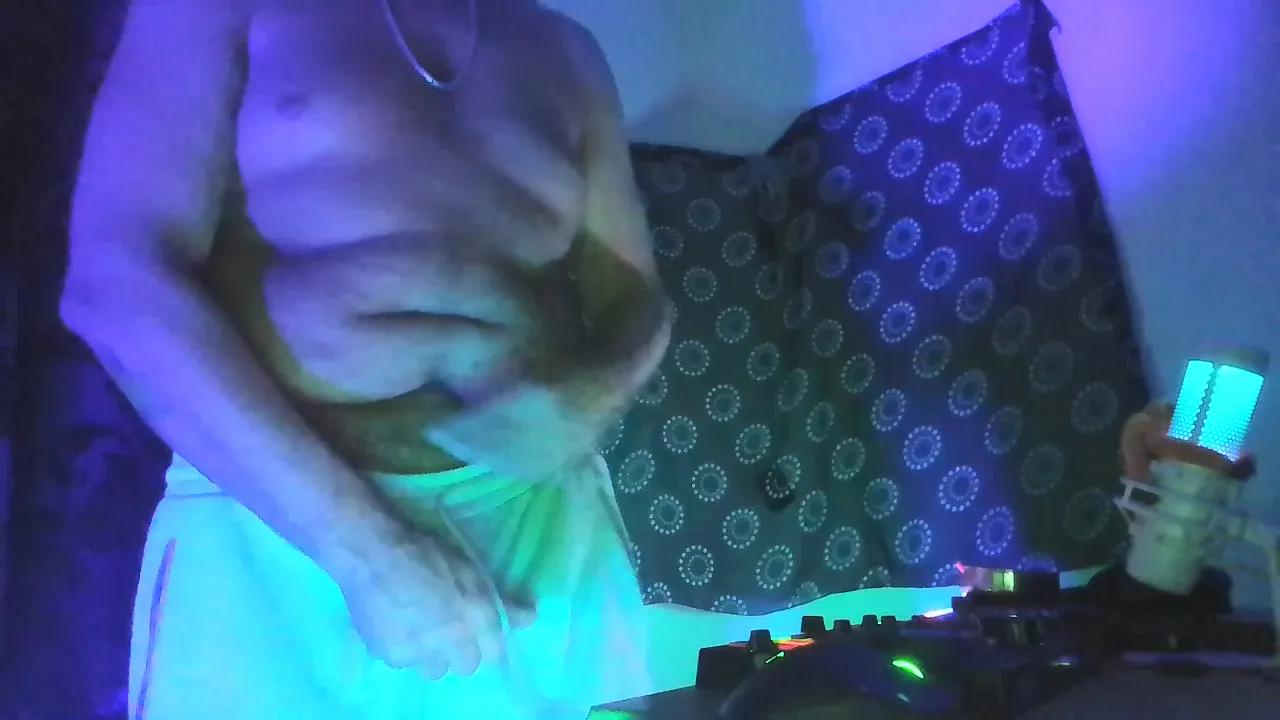 Offline GuyST on Cam4