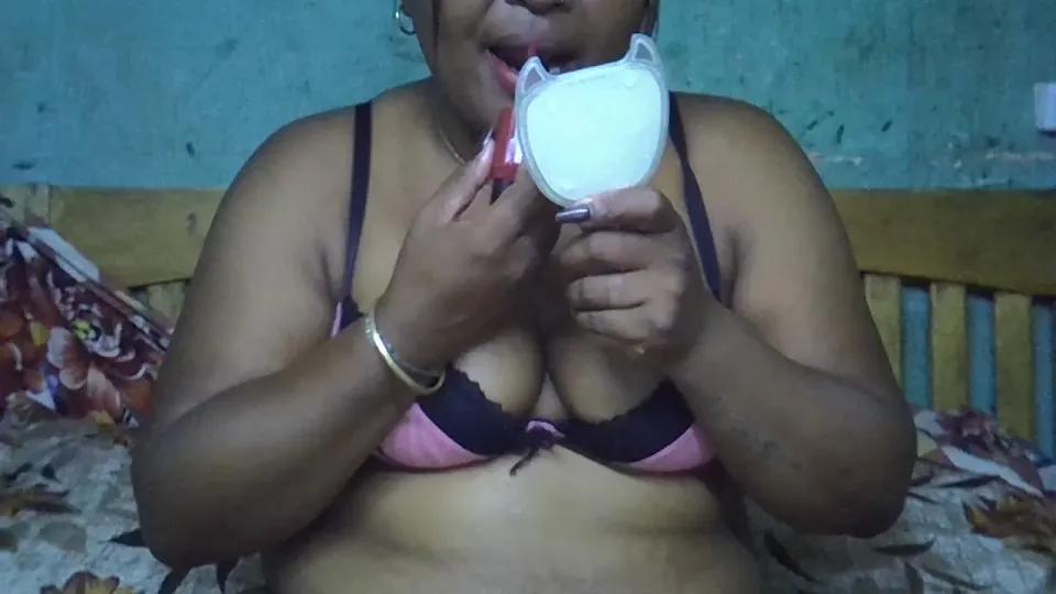 Offline Hanipleasure001 on Cam4