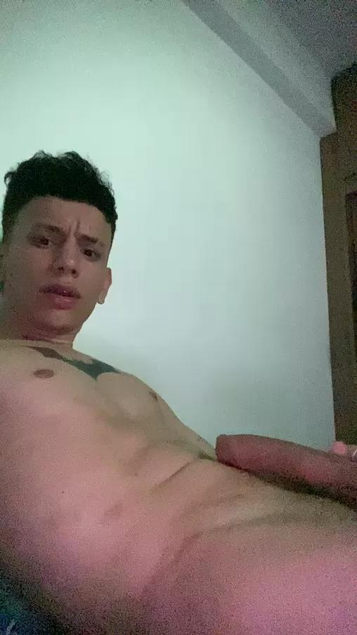 Offline Hardin_bat777 on Cam4