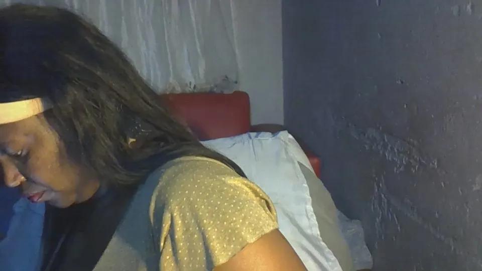 Offline HawaiiX21 on Cam4