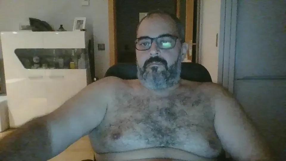 heteromadrd48 — Freechat on Cam4