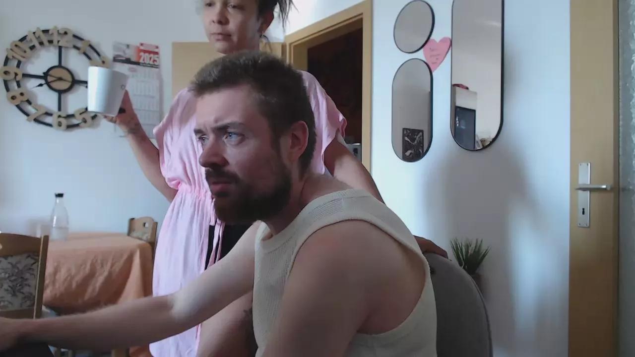 Offline housets_bigcock on Cam4