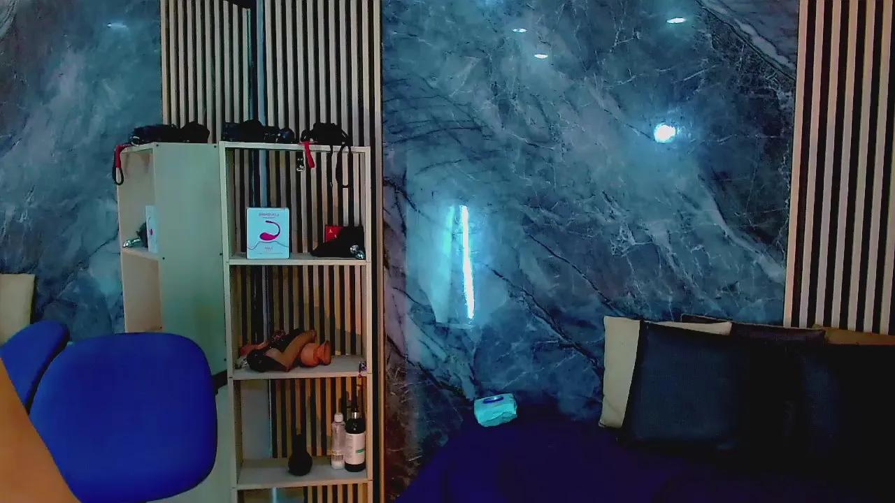 Freechat Isalombardi on Cam4