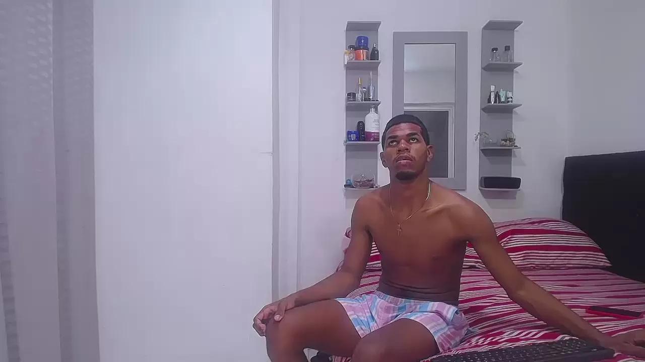 Offline Jacklatin on Cam4