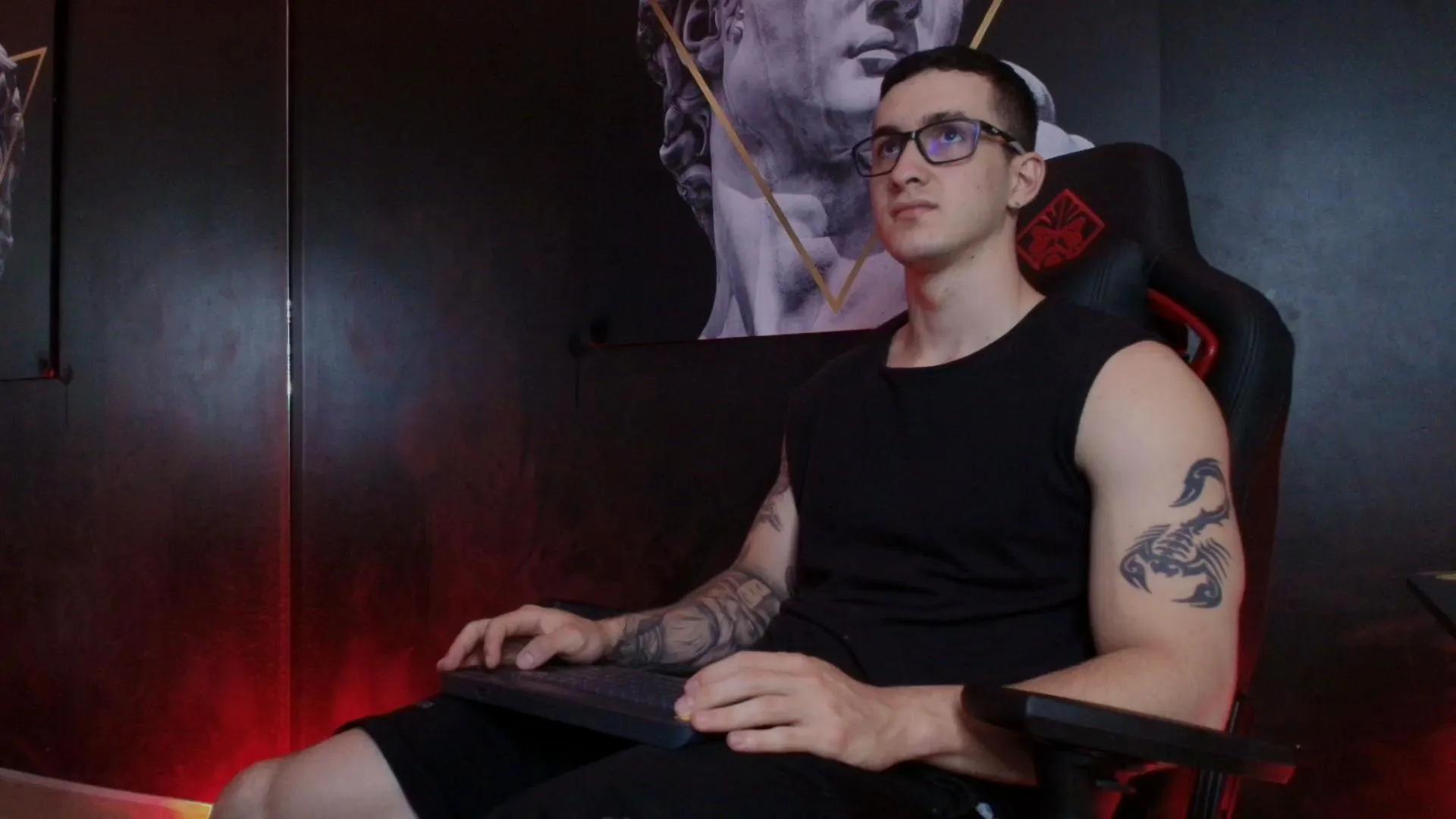 Offline JacksonOlsenn on Cam4