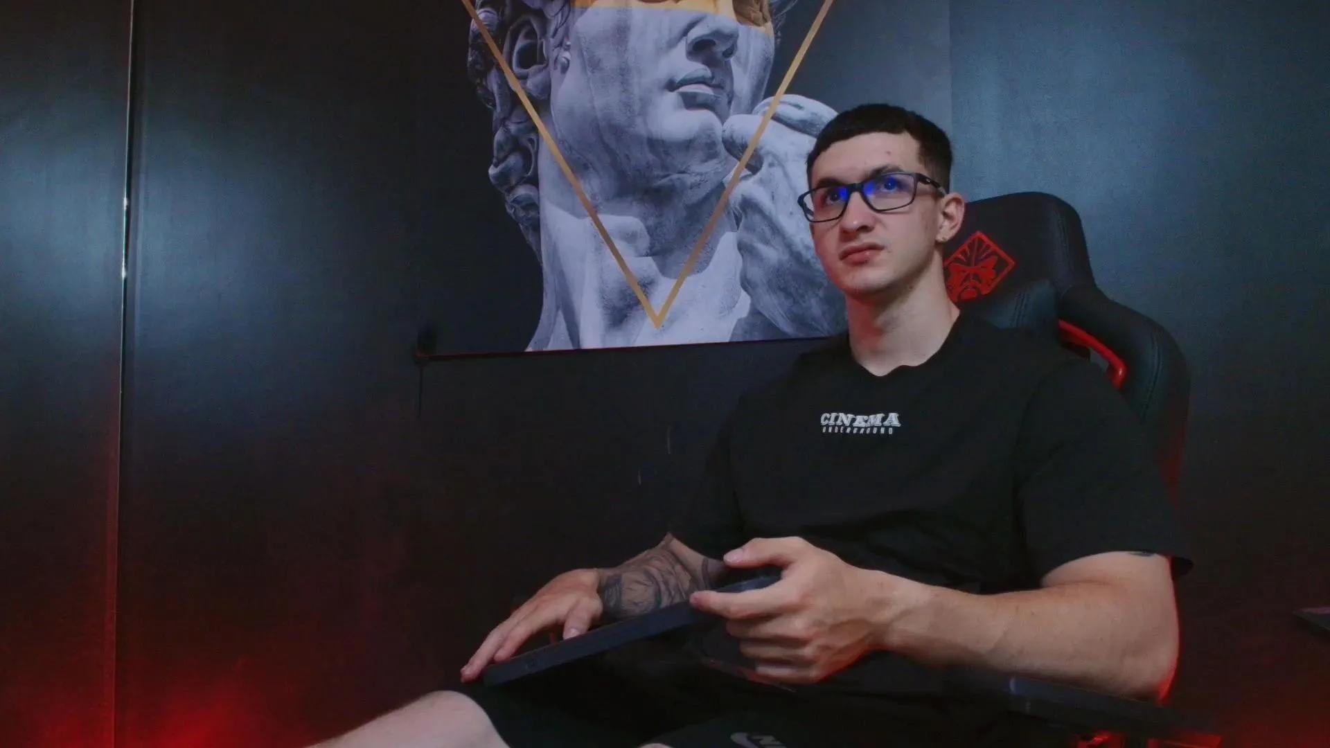 Offline JacksonOlsenn on Cam4