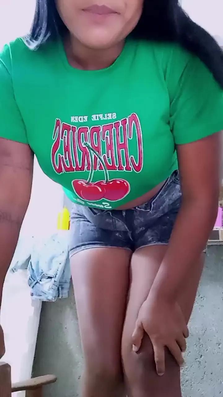 Offline Jeans_Pee on Cam4