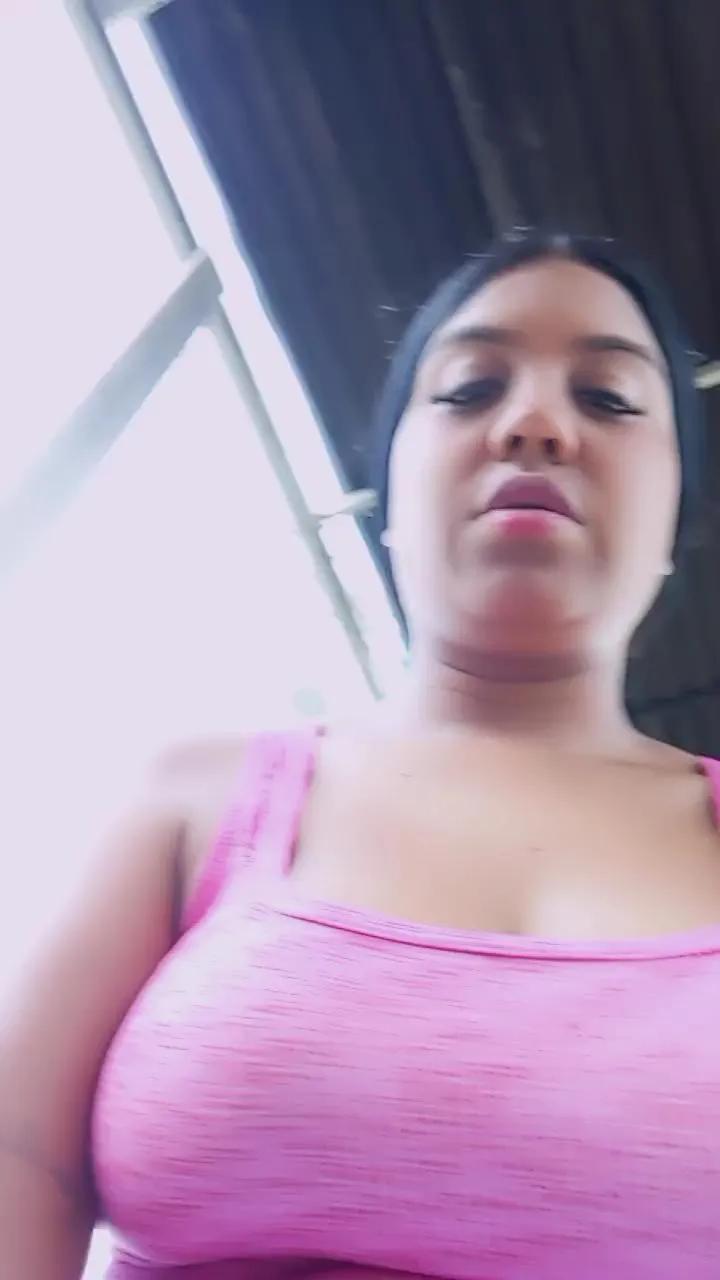 Offline Jeans_Pee on Cam4