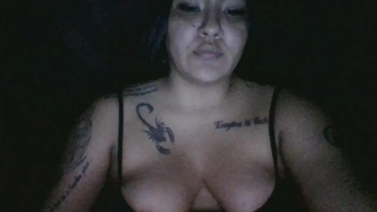 Offline JennifersBodyy on Cam4