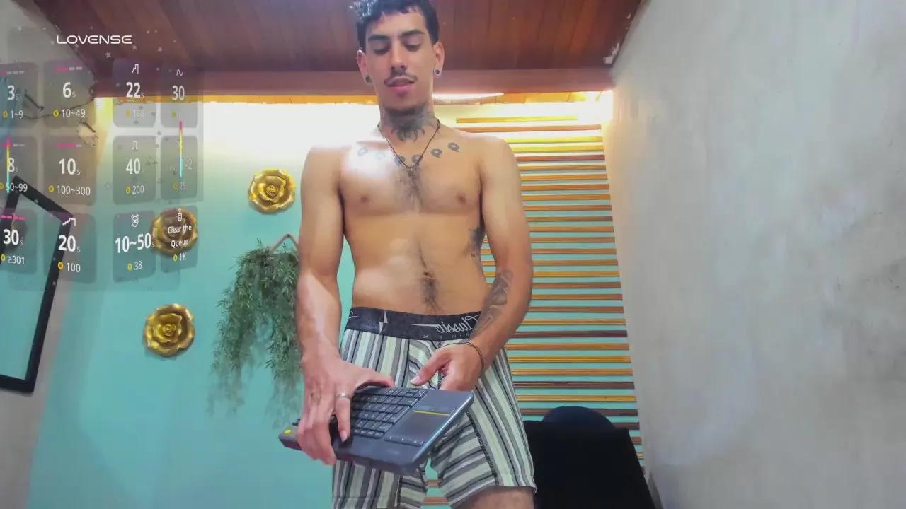 Offline jharol_cardona on Cam4