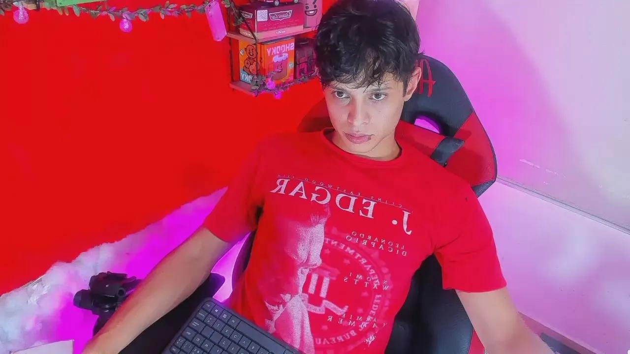 Offline JhonnyJwox on Cam4