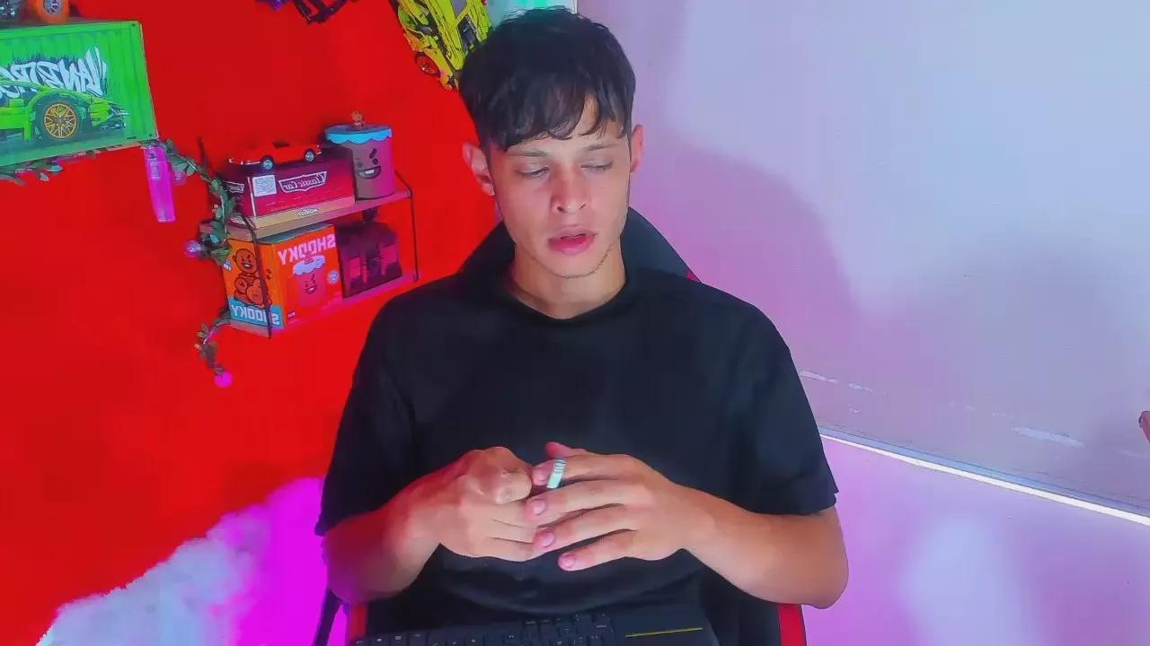 Offline JhonnyJwox on Cam4