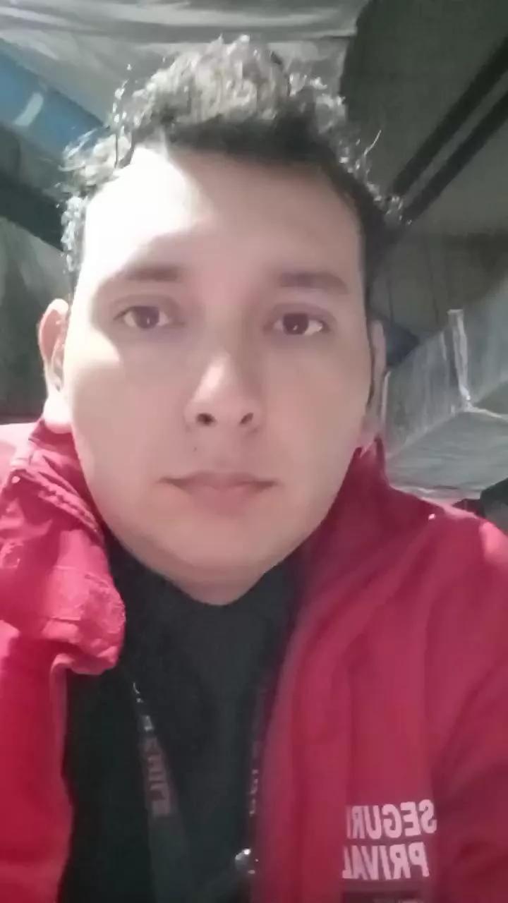 Offline JoeGol96 on Cam4