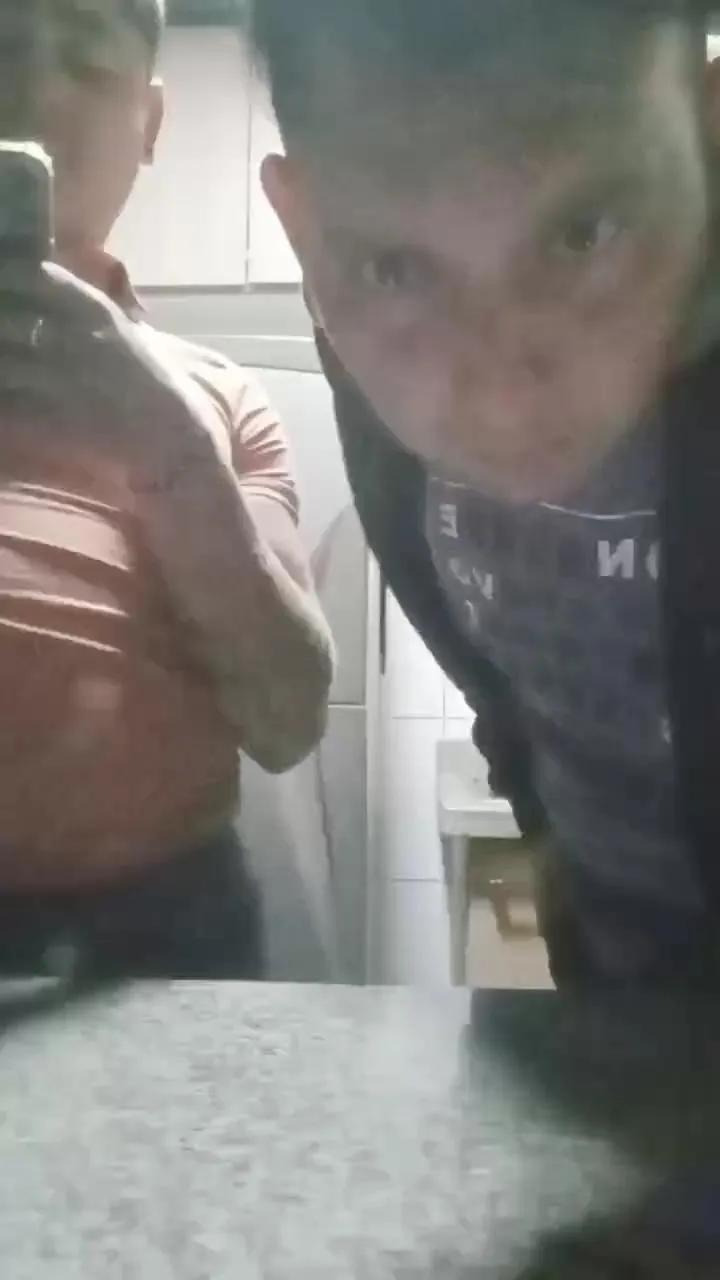 Offline JoeGol96 on Cam4