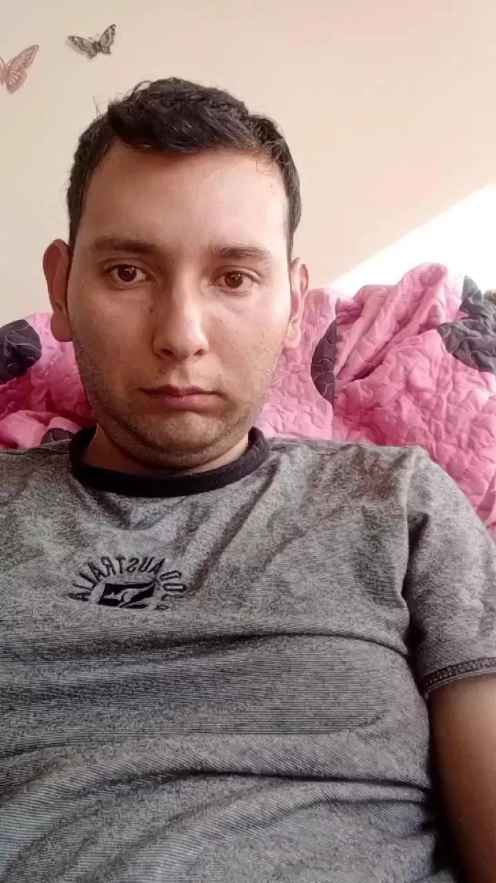 Offline JoeGol96 on Cam4