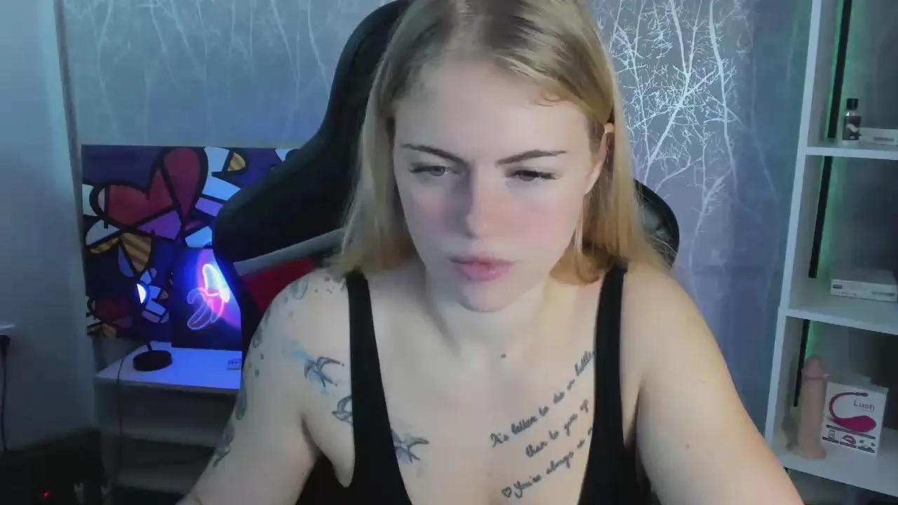 Offline Jolly_Doll on Cam4