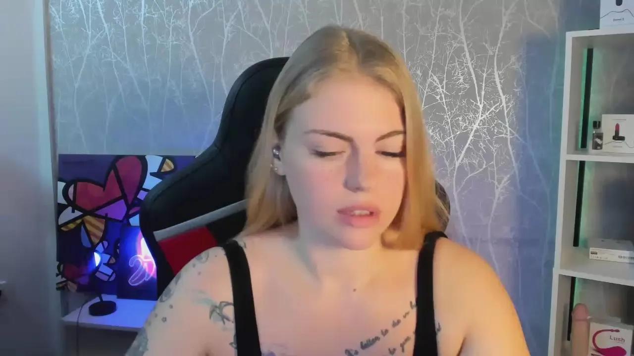 Offline Jolly_Doll on Cam4