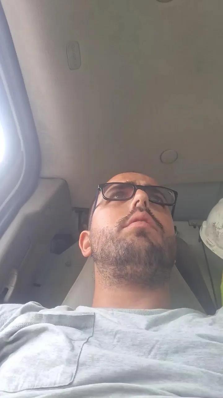 Offline Joshissingle31 on Cam4