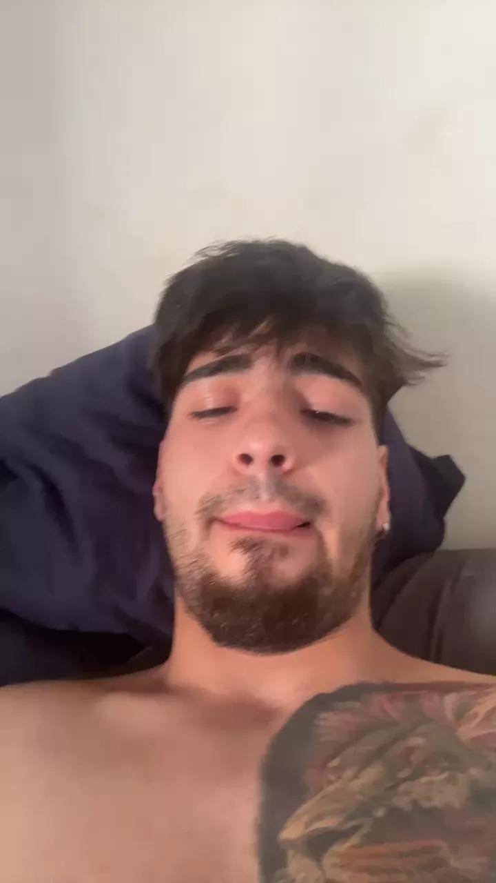 Offline Jovencitobcn21 on Cam4