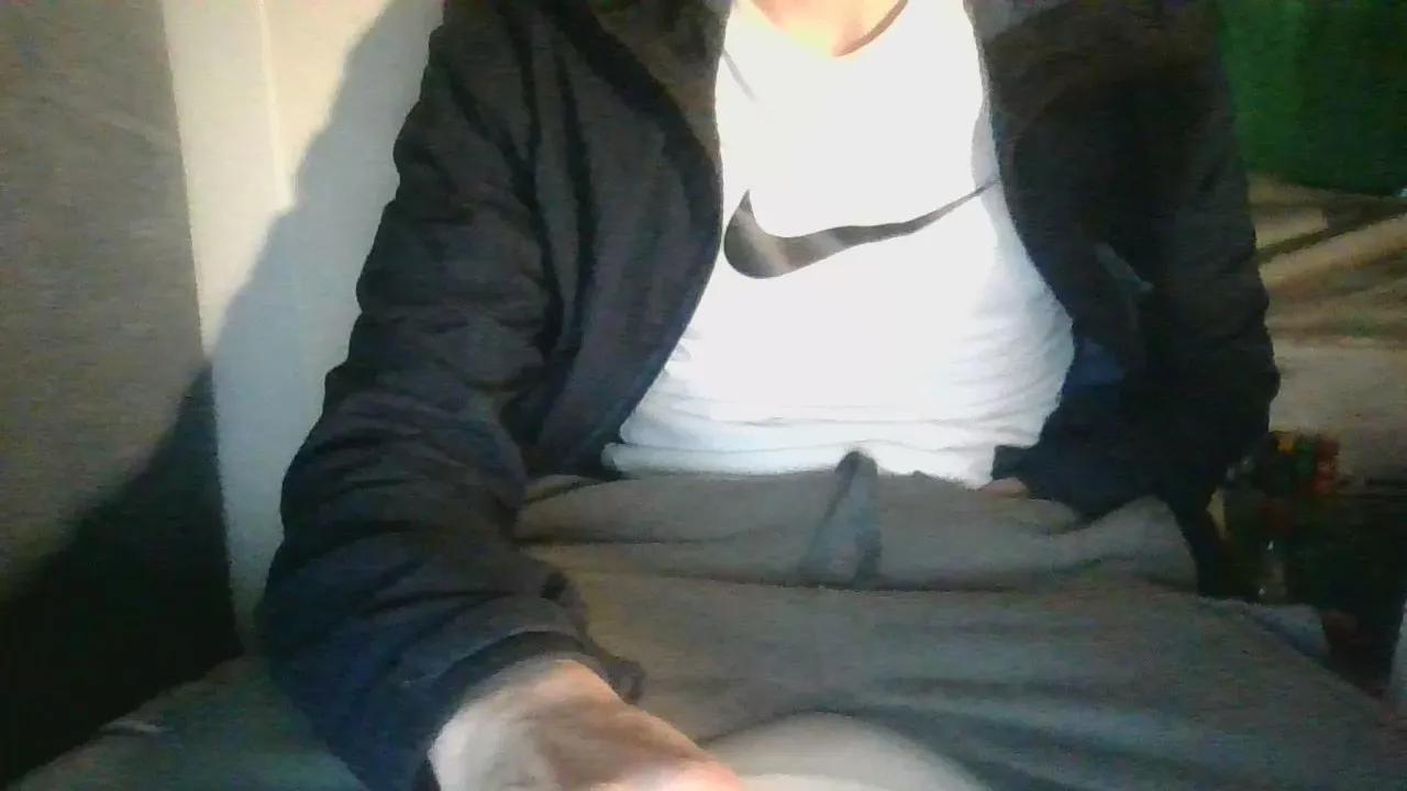 Offline Juju78juju on Cam4