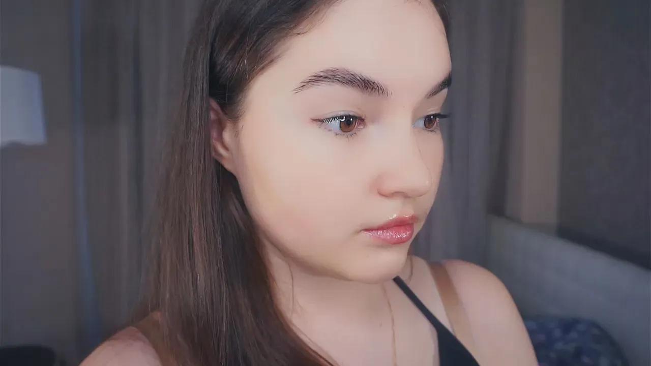 Freechat JulianaBlow on Cam4