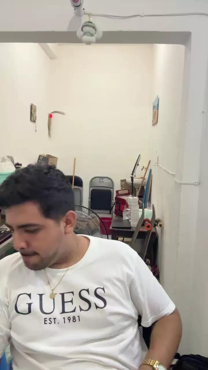 Offline kabezon808 on Cam4