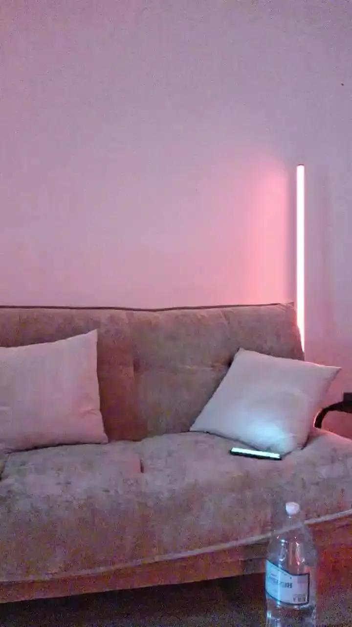 karenbrunette on Cam4