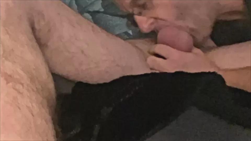 Offline karlito27 on Cam4