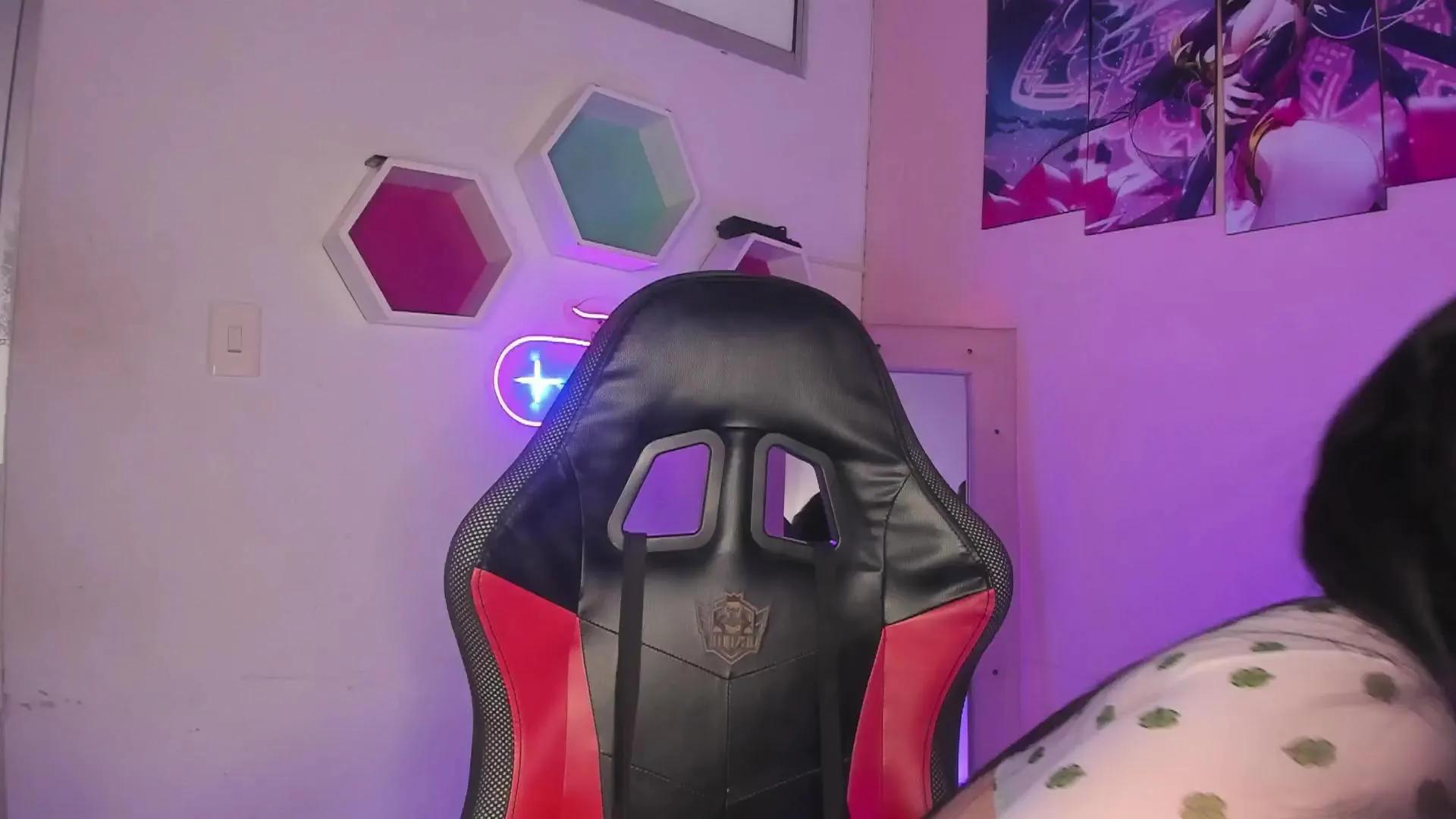 Offline KateLeeh on Cam4