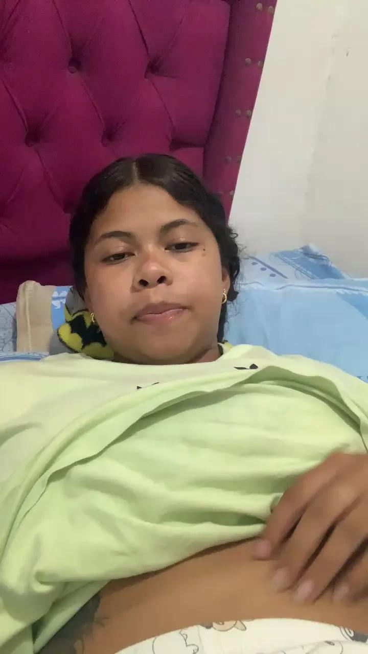 Offline KatyuscaLopez on Cam4