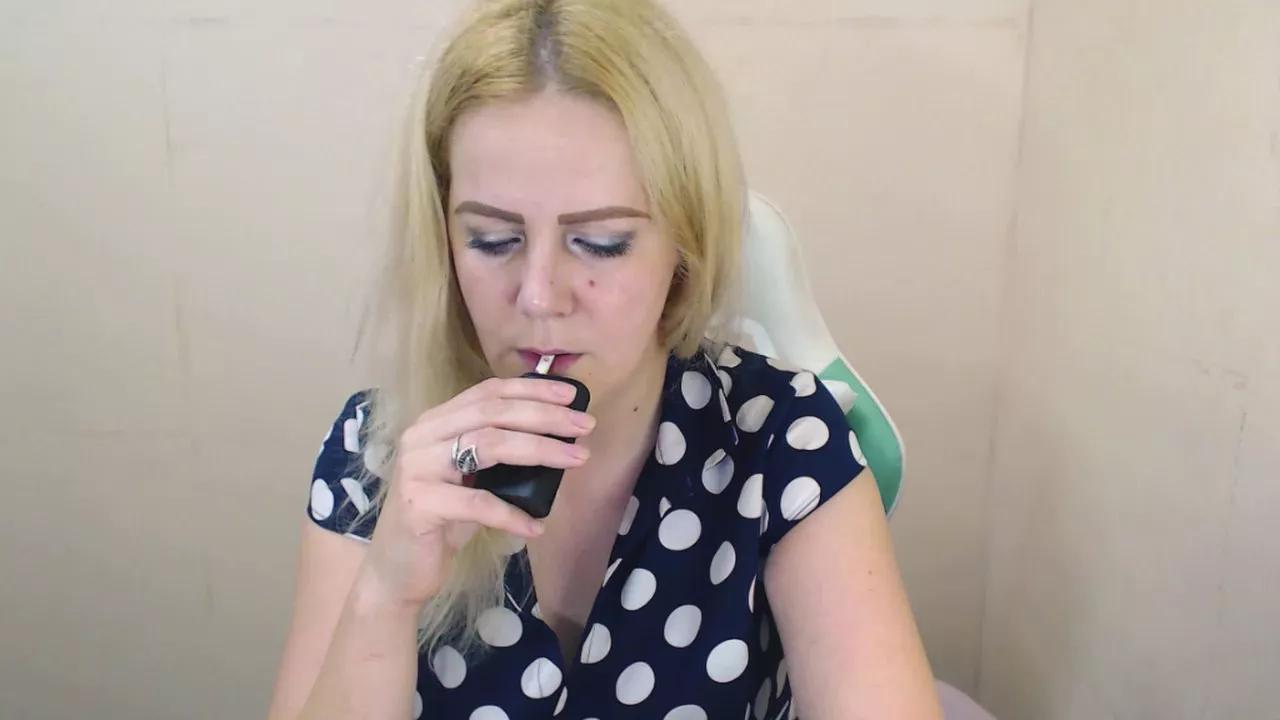 Offline kay_franccis on Cam4