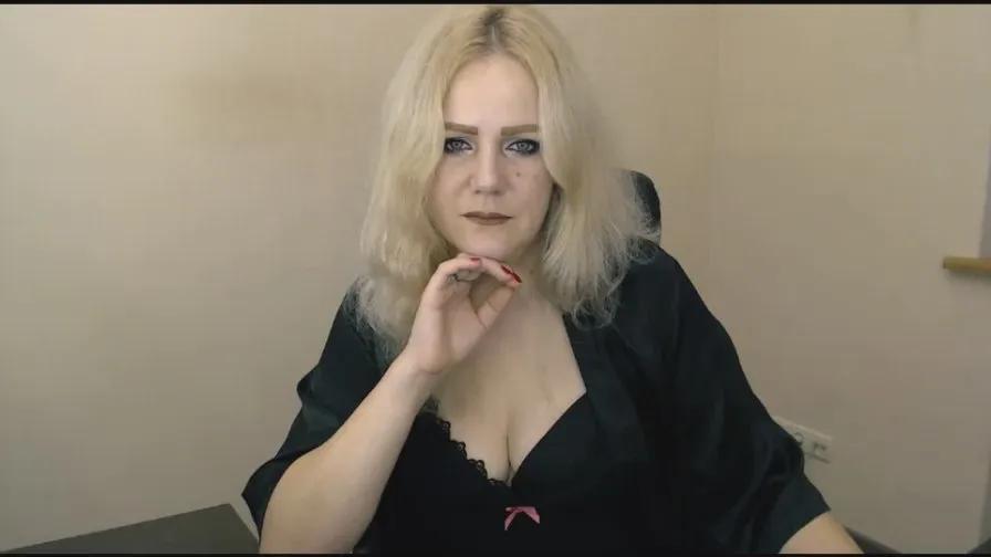 Offline kay_franccis on Cam4