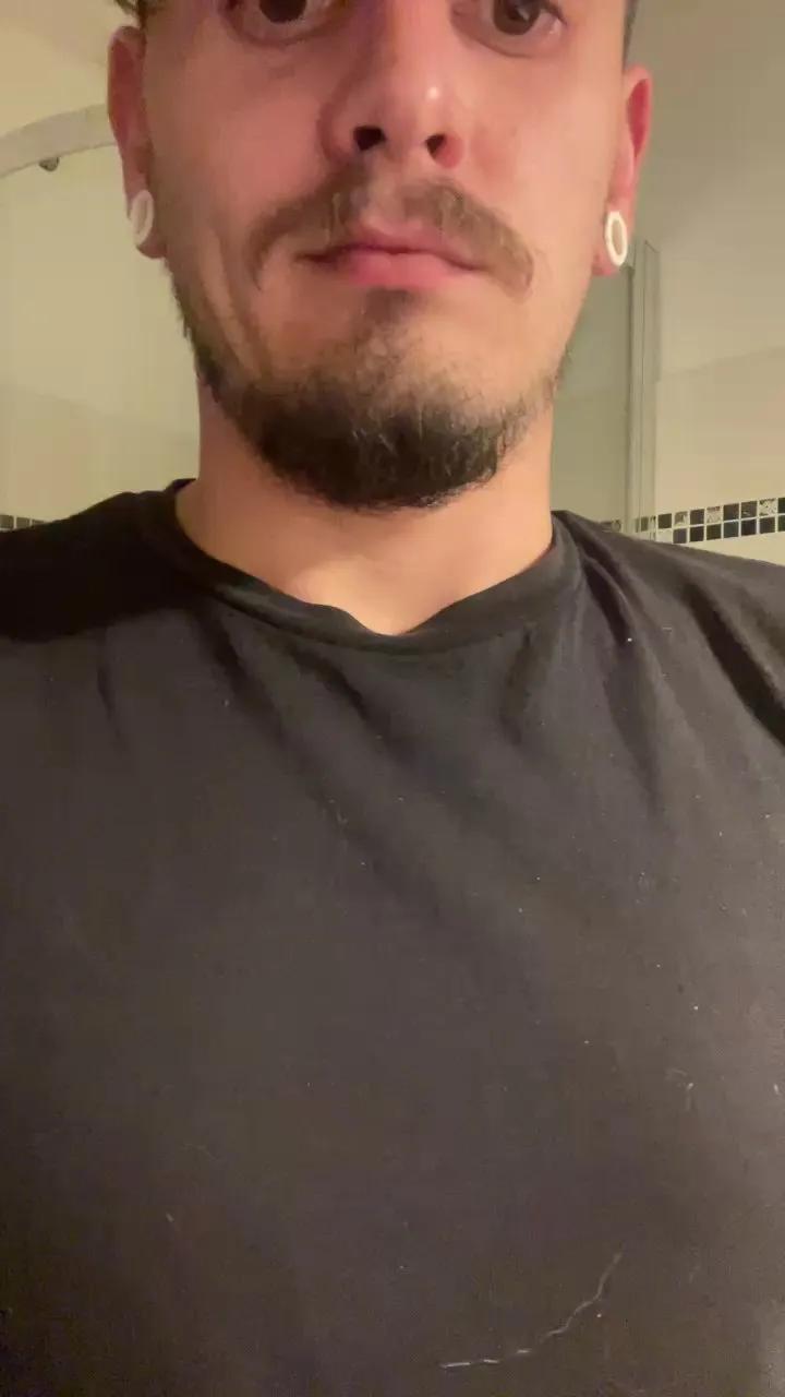 Offline KENTPICS on Cam4