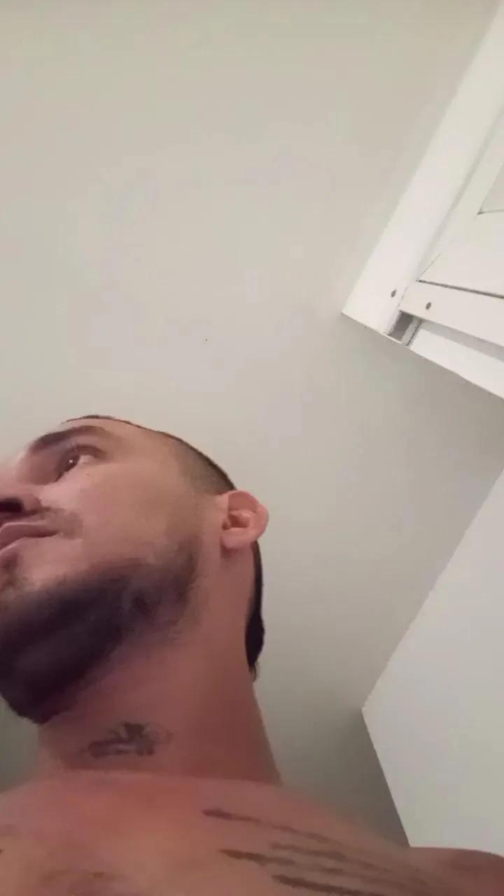 Offline KevinFOX23cms on Cam4