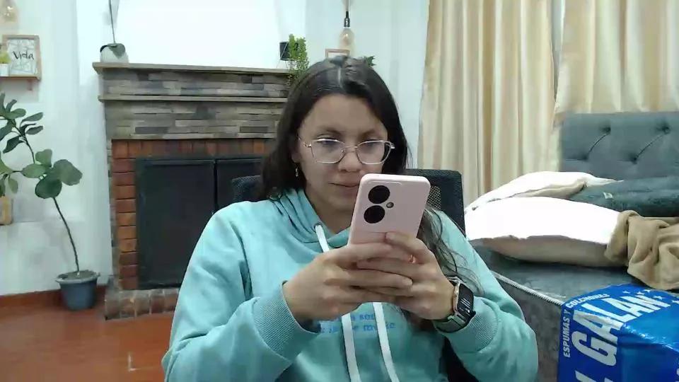 Offline kharlamorrys_ on Cam4