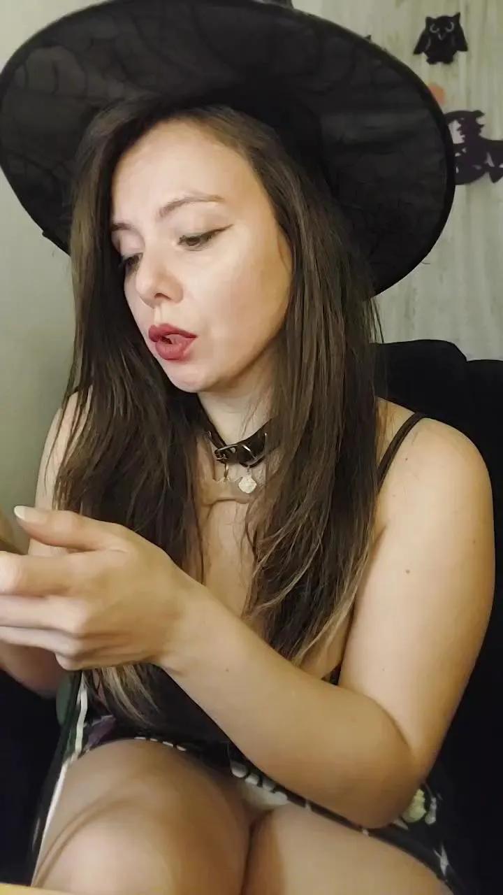 KimieChan on Cam4 
