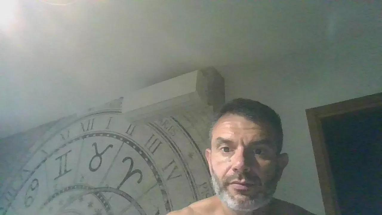 Offline kinder803 on Cam4