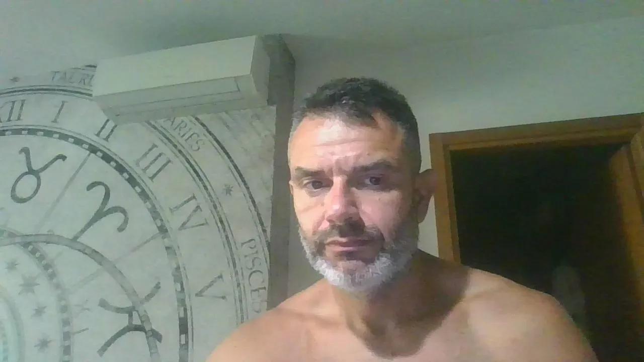 Offline kinder803 on Cam4