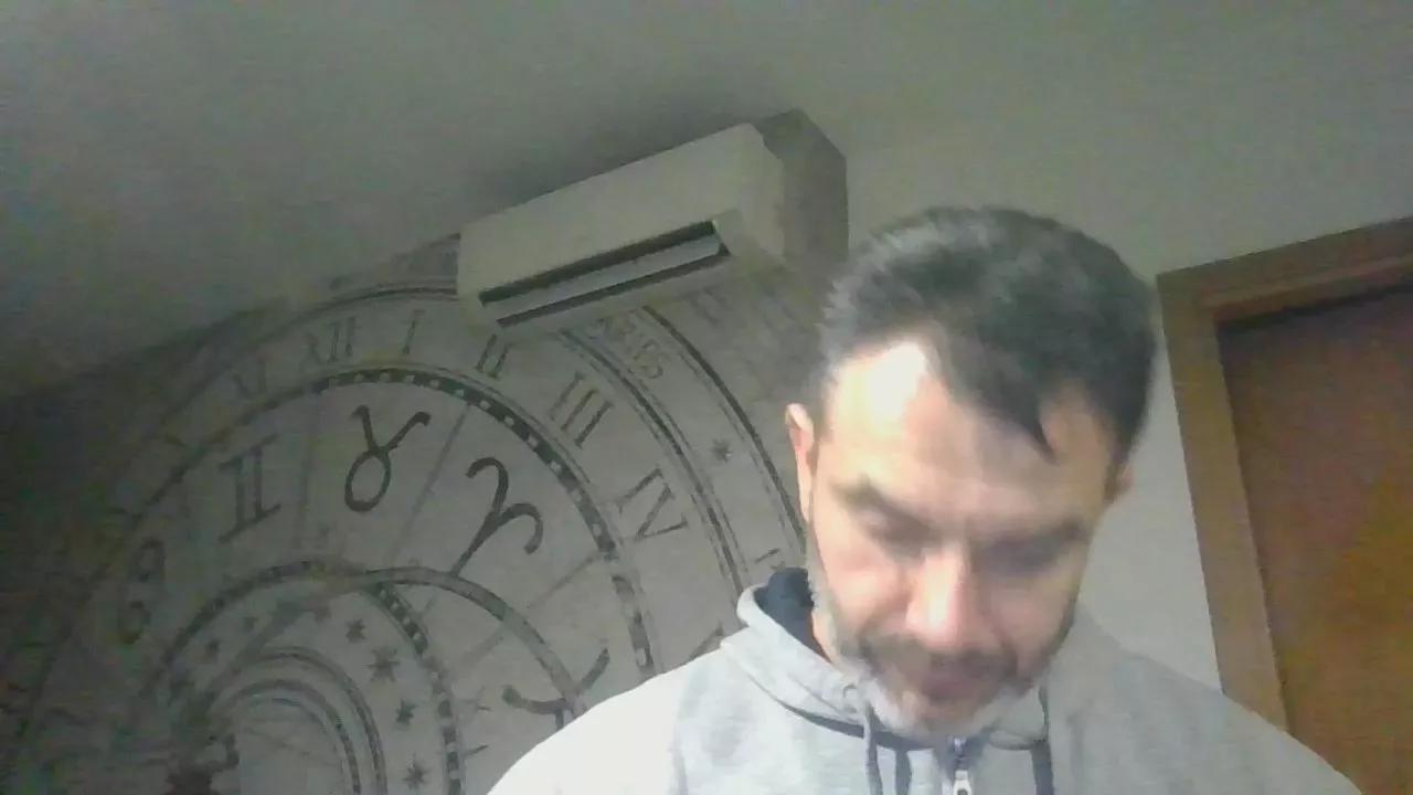 Offline kinder803 on Cam4