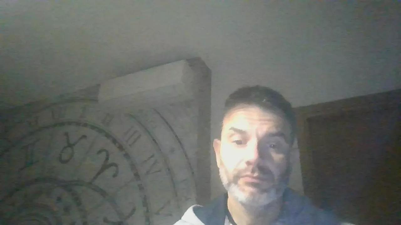 Offline kinder803 on Cam4